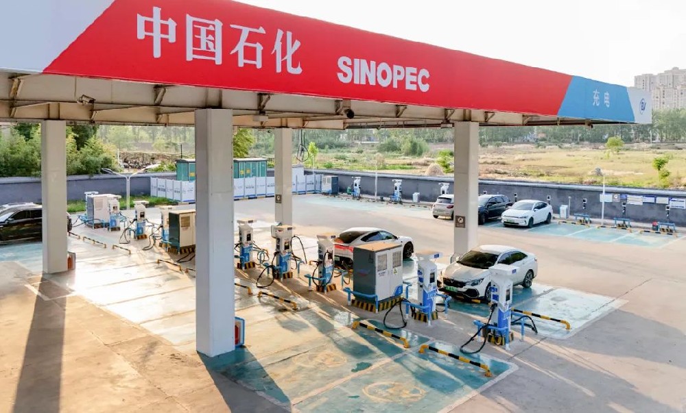 中石化河南固始县寥南站正星快慢充电桩，绿色出行加速！