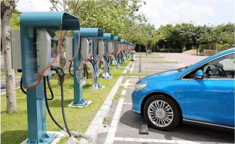 “光伏+储能”首次写入充电桩建设规范